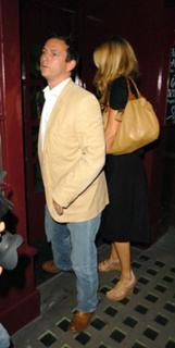 Cat Deeley feet photo thumbnail