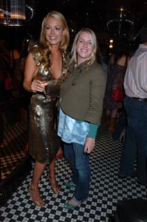 Cat Deeley feet photo thumbnail