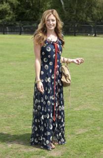 Cat Deeley feet photo thumbnail