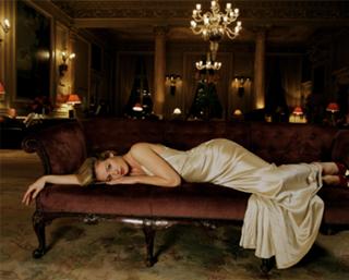 Cat Deeley feet photo thumbnail