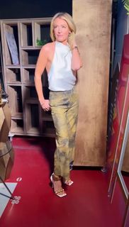 Cat Deeley feet photo thumbnail