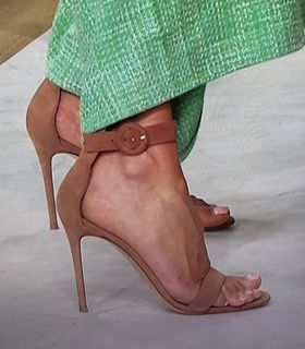 Cat Deeley feet photo 15