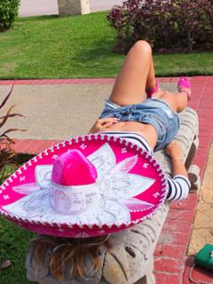 Catalina Grama feet photo 3