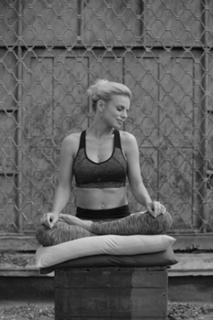 Catalina Grama feet photo 20