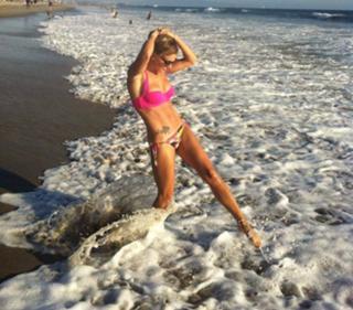 Catalina Grama feet photo 9