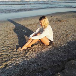 Catalina Grama feet photo 1