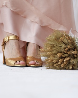 Catalina Grama feet photo 17