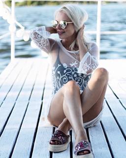 Catalina Grama feet photo 19