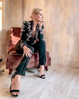 Catalina Grama feet photo 7
