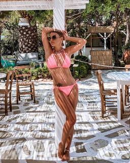 Catalina Grama feet photo 1