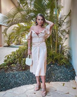 Catalina Grama feet photo 20
