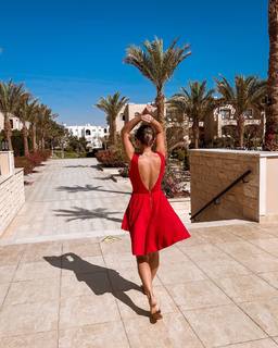 Catalina Grama feet photo 14