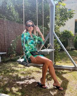 Catalina Grama feet photo 15