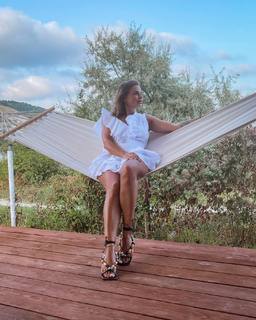 Catalina Grama feet photo 8