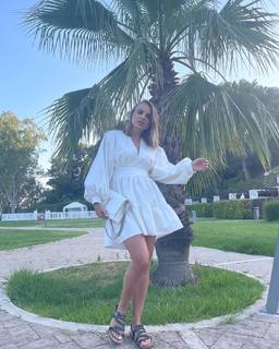 Catalina Grama feet photo 11