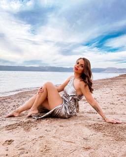Catalina Grama feet photo 20