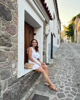 Catalina Grama feet photo 8