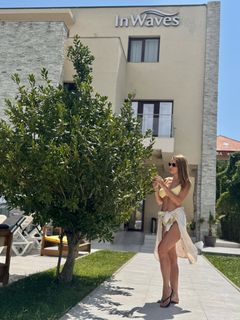 Catalina Grama feet photo 1