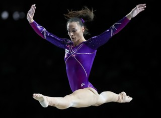 Catalina Ponor feet photo 4