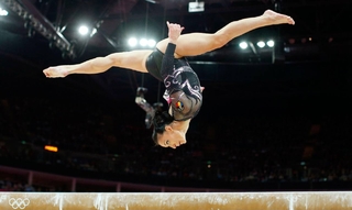 Catalina Ponor feet photo 11