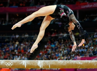 Catalina Ponor feet photo 4