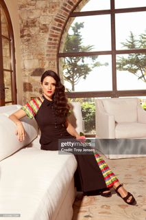 Catalina Sandino Moreno feet photo thumbnail