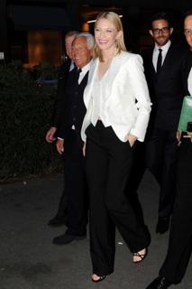 Cate Blanchett feet photo thumbnail