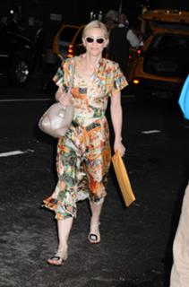Cate Blanchett feet photo thumbnail