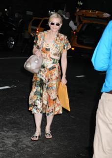 Cate Blanchett feet photo thumbnail