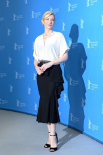 Cate Blanchett feet photo thumbnail