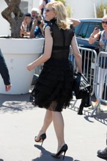 Cate Blanchett feet photo thumbnail