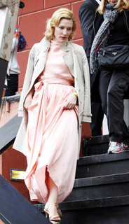 Cate Blanchett feet photo thumbnail