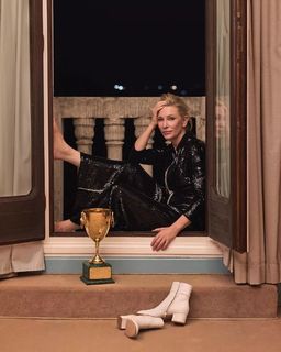 Cate Blanchett feet photo thumbnail
