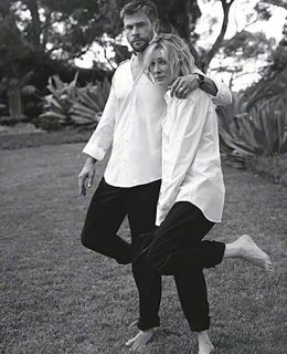 Cate Blanchett feet photo thumbnail