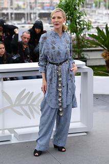 Cate Blanchett feet photo thumbnail