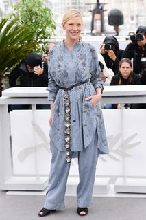 Cate Blanchett feet photo thumbnail