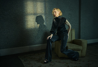 Cate Blanchett feet photo thumbnail