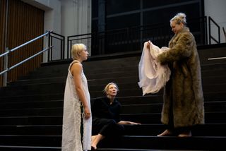 Cate Blanchett feet photo 7
