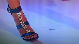 Caterina Balivo feet photo thumbnail
