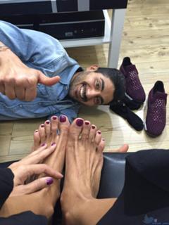 Caterina Balivo feet photo thumbnail