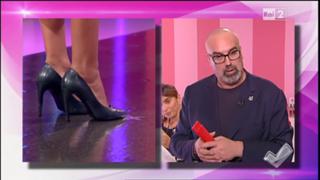 Caterina Balivo feet photo thumbnail