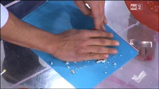 Caterina Balivo feet photo thumbnail