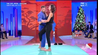 Caterina Balivo feet photo thumbnail