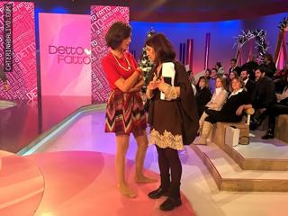 Caterina Balivo feet photo thumbnail