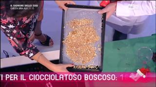 Caterina Balivo feet photo thumbnail