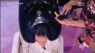 Caterina Balivo feet photo thumbnail