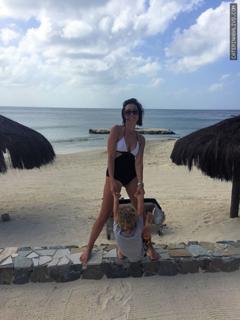 Caterina Balivo feet photo thumbnail