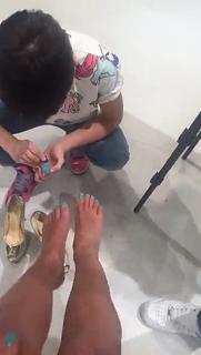 Caterina Balivo feet photo thumbnail