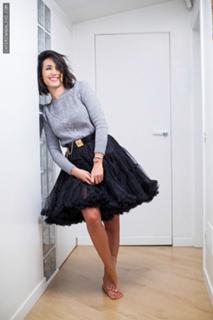 Caterina Balivo feet photo thumbnail