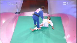 Caterina Balivo feet photo thumbnail